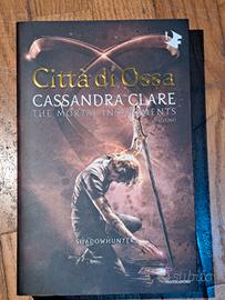 Città di Ossa. The mortal Instruments 1