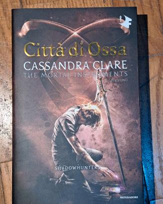 Città di Ossa. The mortal Instruments 1