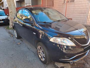 Lancia Ypsilon 2016 0.9 metano