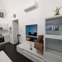 Parete attrezzata IKEA + vetrinetta