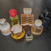 Collezione profumi vintage in miniatura
