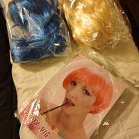 3 Parrucche sintetiche Carnevale