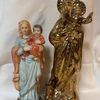 Coppia di Madonne: in porcellana e in plastica