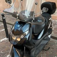 Scooter Piaggio Beverly 250 i