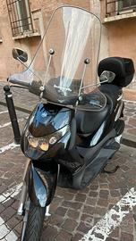 Scooter Piaggio Beverly 250 i