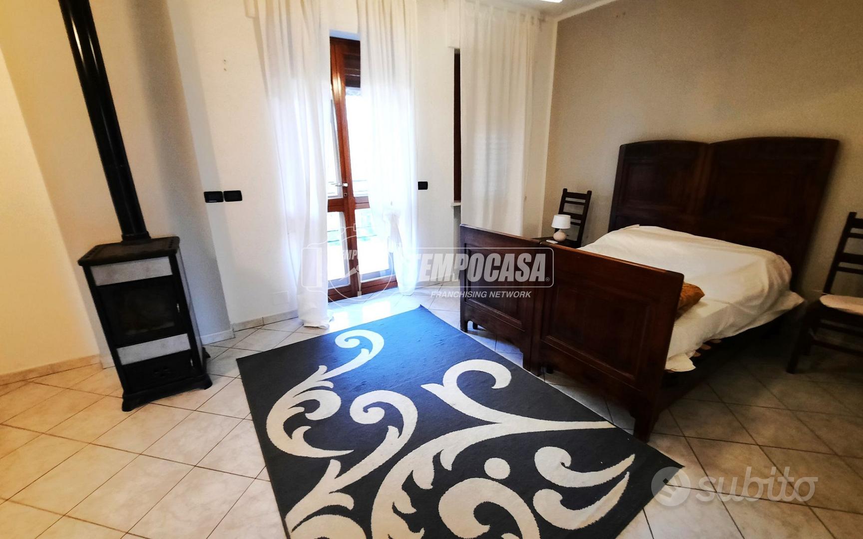 VILLA BIFAMILIARE IN ZONA COLLINARE - View 3