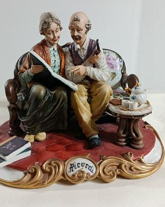 Statuetta Ceramica Capodimonte Dolci Ricordi