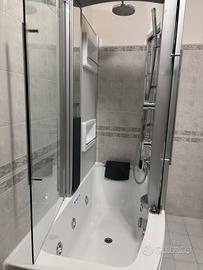 Vasca combinata con idromassaggio