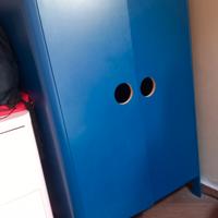 armadietto ikea busugne blu. 