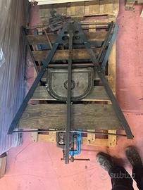 Cavalletto portatile per idraulico