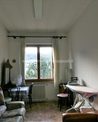 Casa singola spaziosa con ampio resede e terrazza