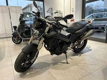BMW F800 R  2015. 90cv