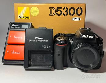 Nikon d5300 + scatola e accessori| < 12k scatti