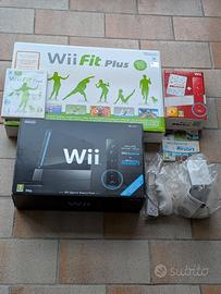 Nintendo Wii con Wii fit plus e accessori!!