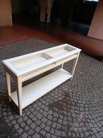 Tavolino in legno con top trasparente