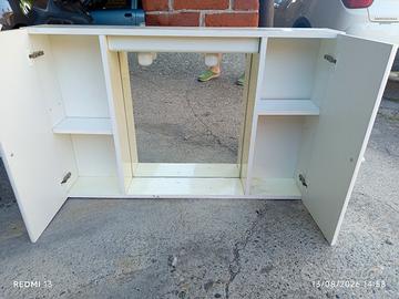 mobiletto bagno con specchio