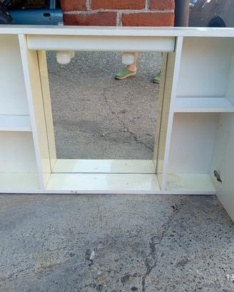 mobiletto bagno con specchio