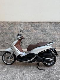 Piaggio Beverly 350