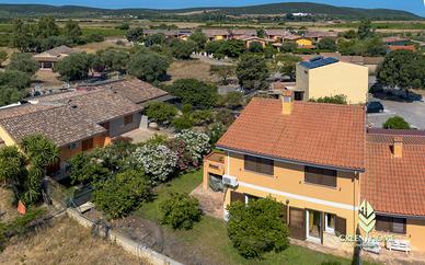 Porto Pino, semindipendente con giardino