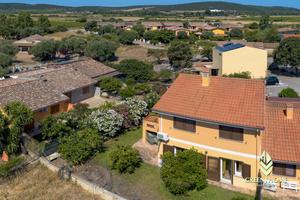 Porto Pino, semindipendente con giardino