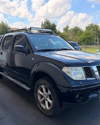 Nissan Navara 2.5 dCi 4 porte Double Cab SE