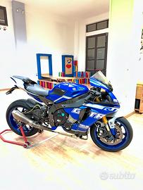 Yamaha R1