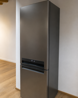 Frigorifero Whirlpool inox design moderno