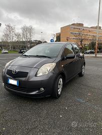 Toyota yaris 5p 1.3 navy