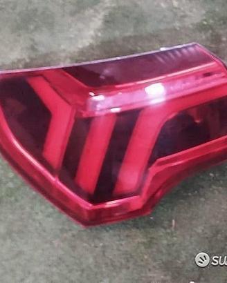 Stop fanale faro posteriore led audi q3 s.line