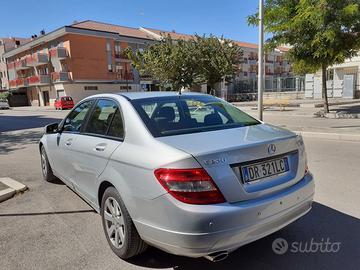 Auto privato vende Mercedes classe c 220 w204  col