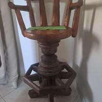 Sgabello in legno massello