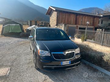 Lancia Voyager 7 posti