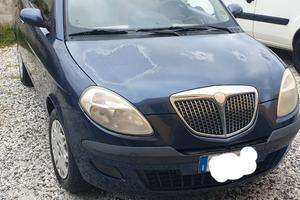 Lancia Y. Anno 2005. 73000km