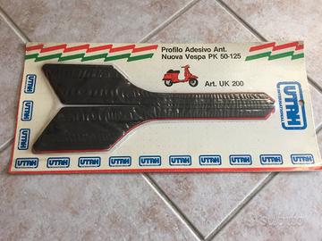 PROFILO ADESIVO ANTERIORE PIAGGIO VESPA PK 50-125