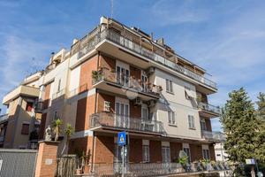 3 LOCALI A ROMA