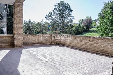 TERRACIELO INDIPENDENTE DA RISTRUTTURARE!!!!