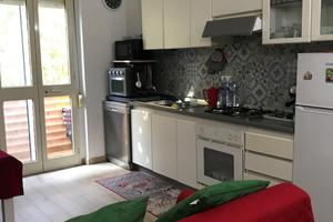 Trilocale ristrutturato arredato zona SS. Trinità