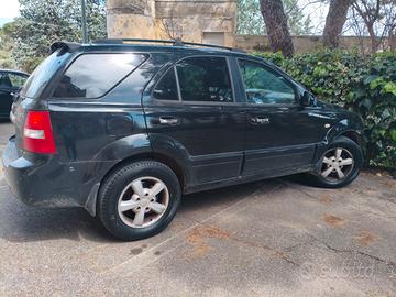 Kia sorento 2.5 TD 2007 revisionata e gommata nuov