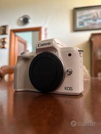 Canon M50 MKII BIANCA - viltrox + 50mm 1.8