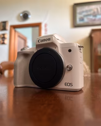 Canon M50 MKII BIANCA - viltrox + 50mm 1.8
