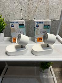 Coppia di faretti led Philips bianchi da muro