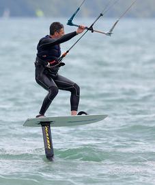 Set Foil Naish completo – Dai primi bordi ai salti