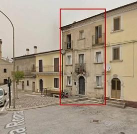 Casa indipendente di 112 m² con più di 5 locali a 