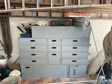 Cassettiera per furgone