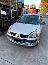 Renault Clio 2003