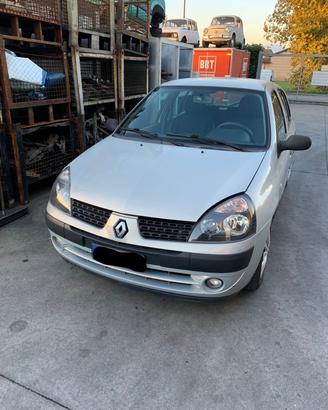 Renault Clio 2003