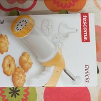 Pistola sparabiscotti, decoratore per torte