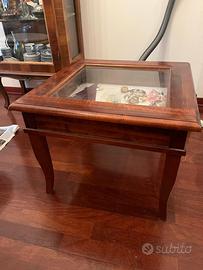 Tavolino vetrinetta