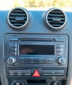 Autoradio Audi A3 ORIGINALE (Come nuova)