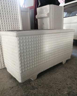 Vaso fioriera in cemento